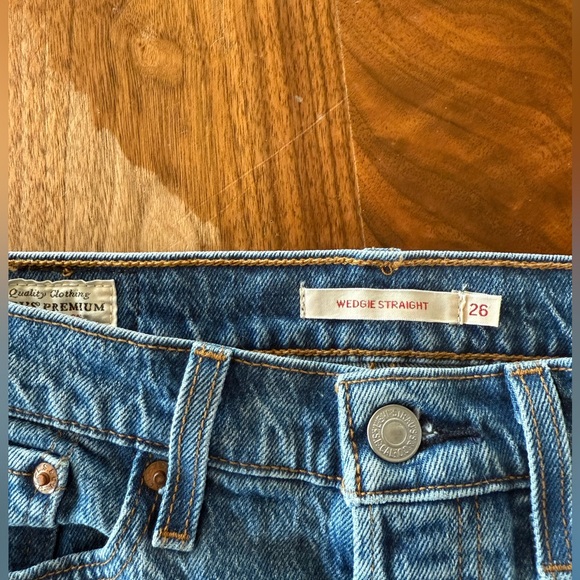 Levi’s Wedgie Straight Sz 26 - Picture 7 of 9